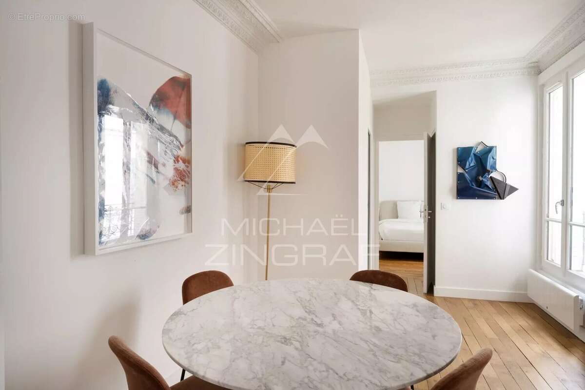 Appartement à PARIS-7E