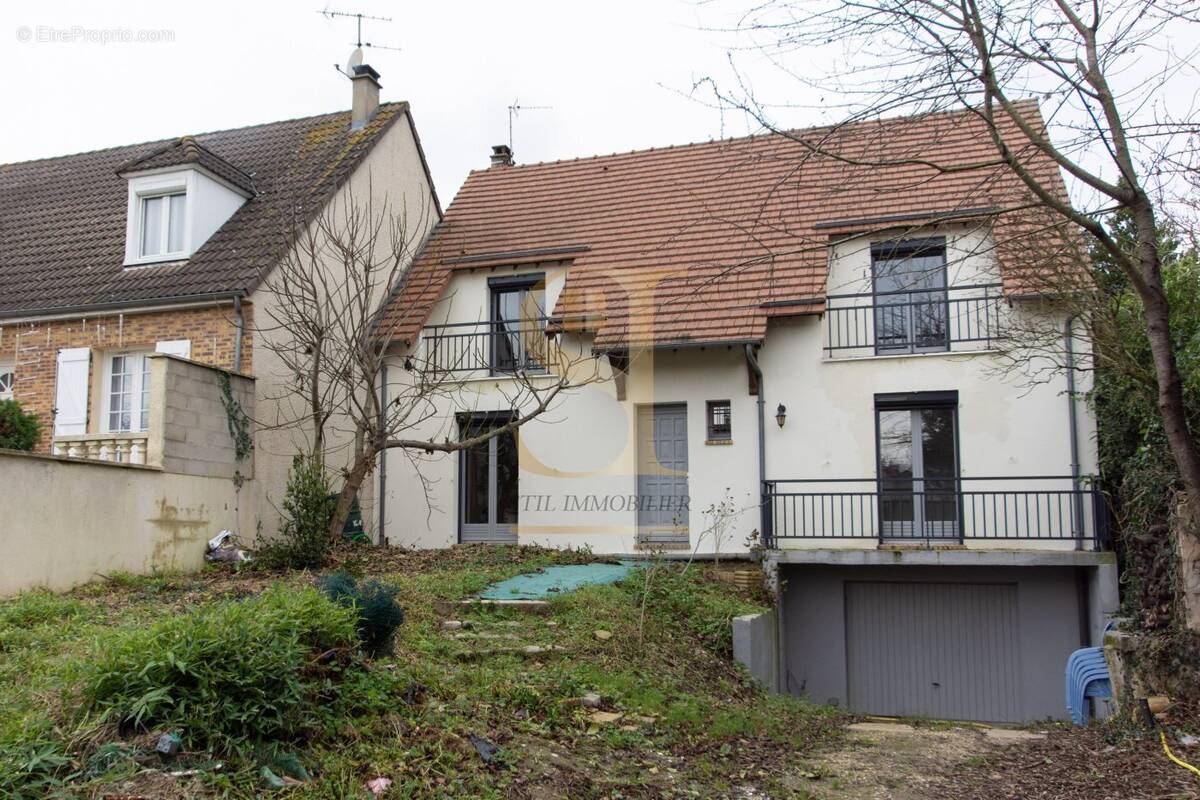 Maison à SAULX-LES-CHARTREUX