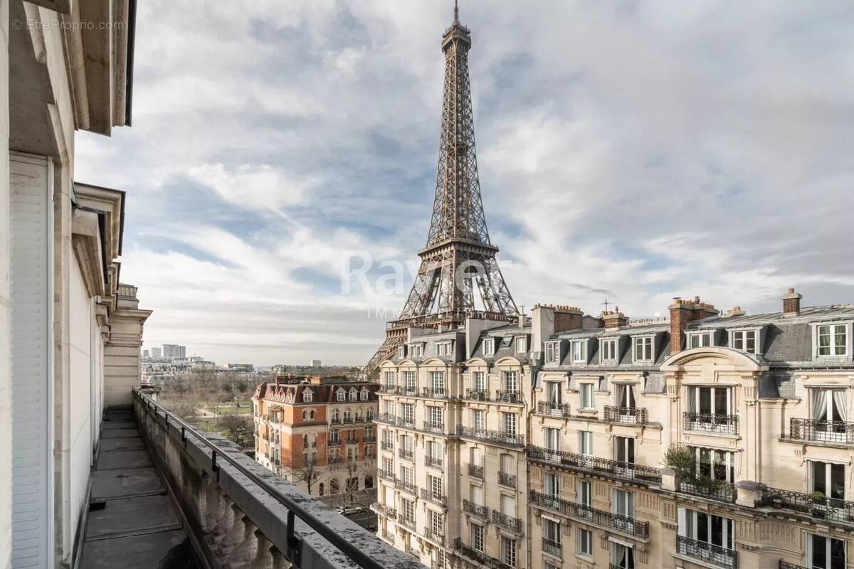 Appartement à PARIS-7E