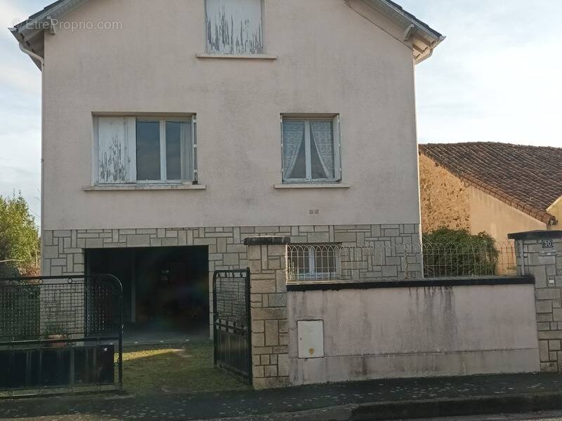 Maison à MONTMORILLON