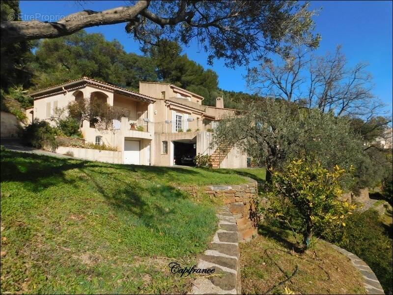 Maison à HYERES