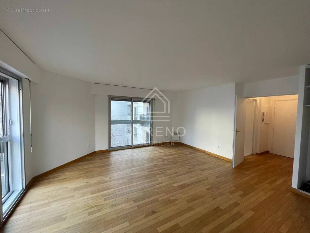 Appartement à PARIS-15E