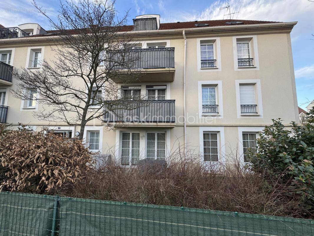 Appartement à FONTENAY-TRESIGNY