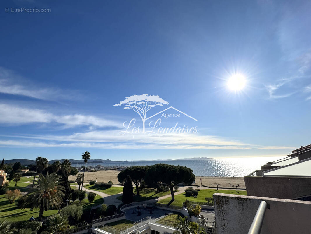 Appartement à LA LONDE-LES-MAURES