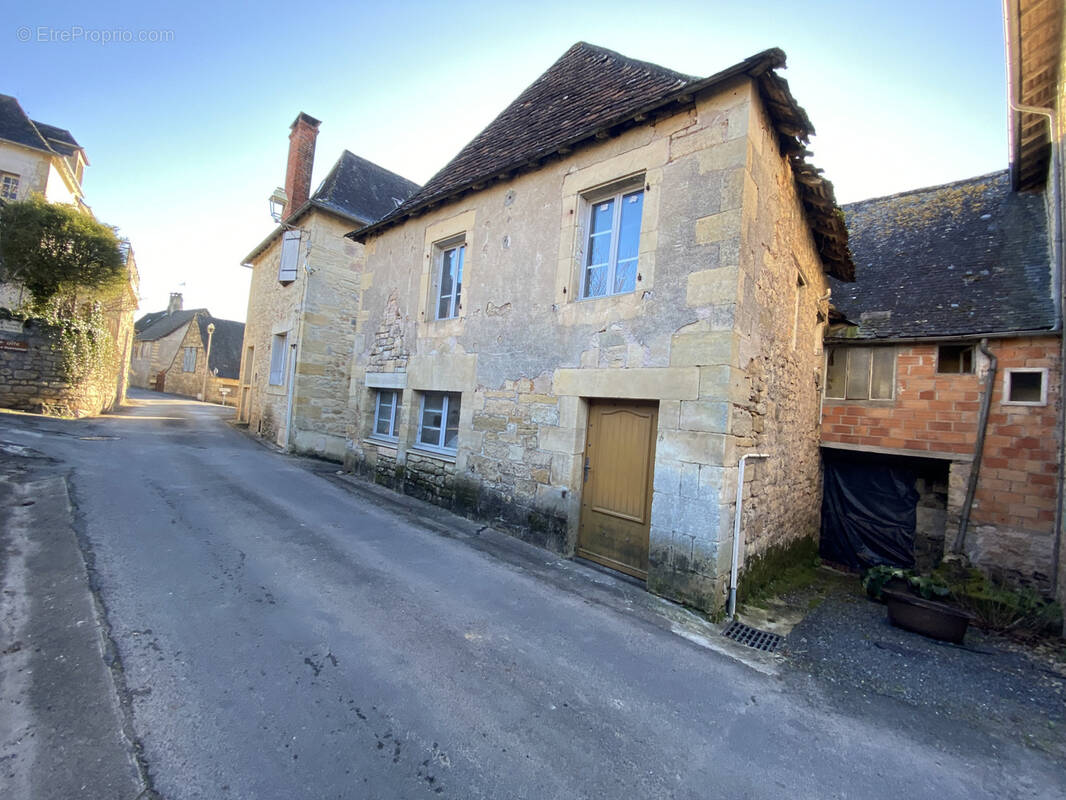 Maison à PERPEZAC-LE-BLANC