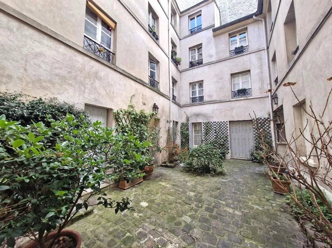 Appartement à PARIS-4E