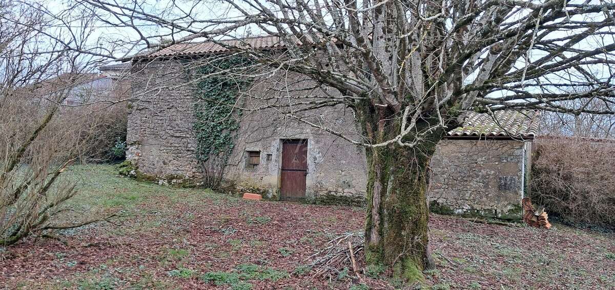 Maison à CHAZELLES