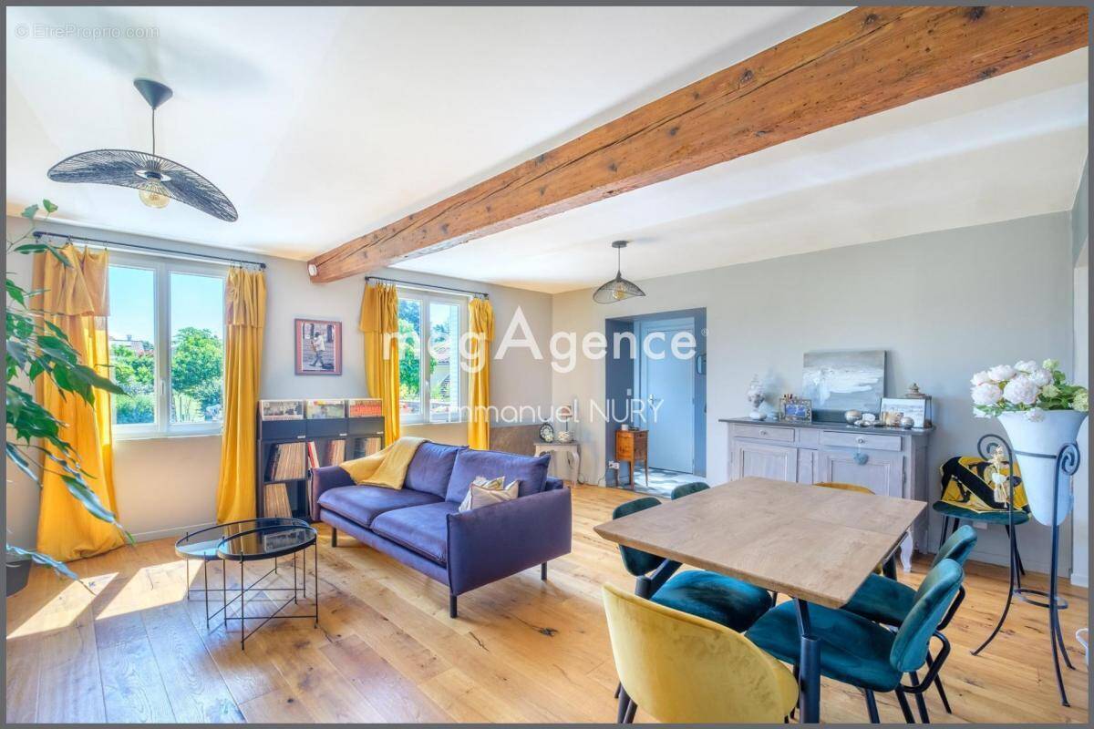 Appartement à SAINT-GENIS-LAVAL