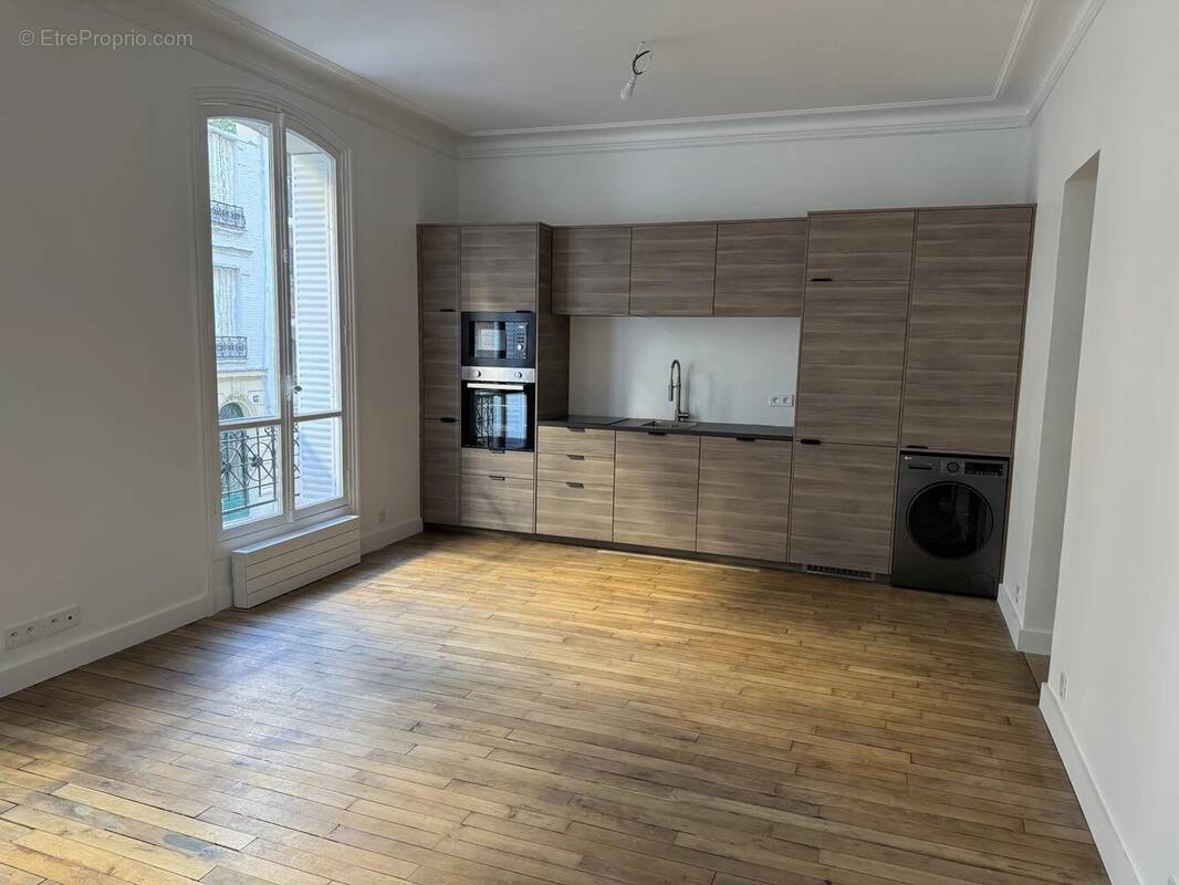 Appartement à NEUILLY-SUR-SEINE