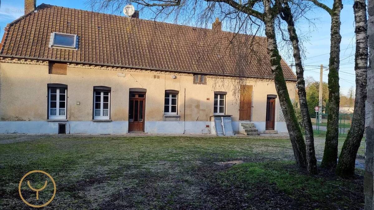 Maison à MESNIL-SAINT-LOUP