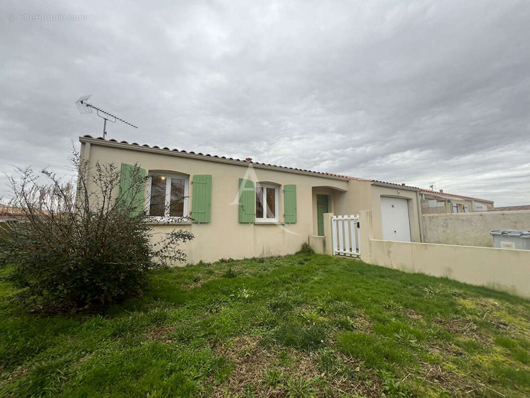 Maison à PORT-DES-BARQUES