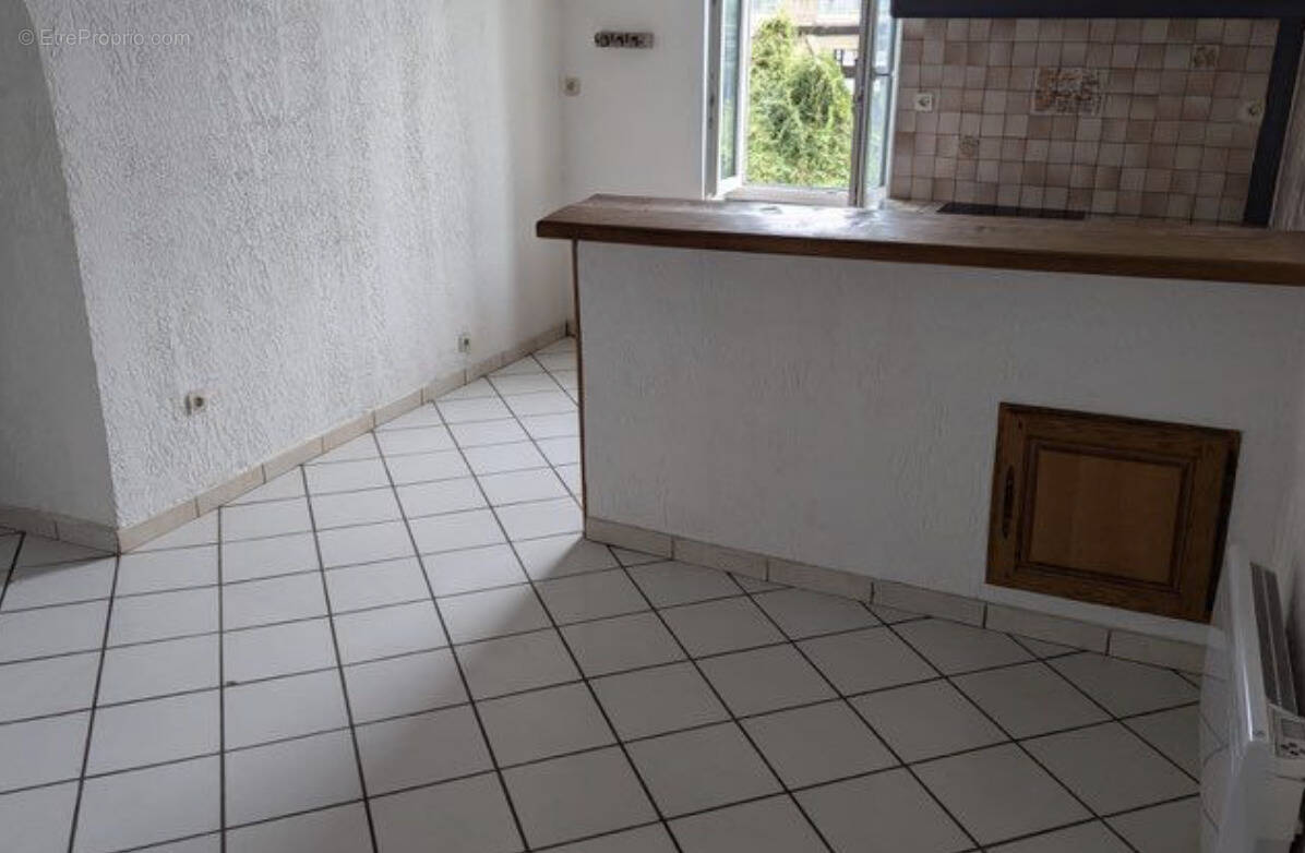 Appartement à SAINT-GENIS-LAVAL