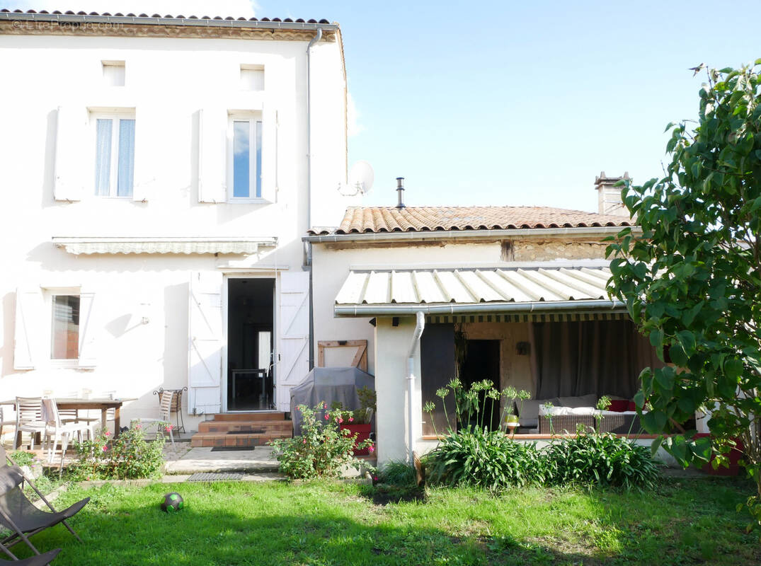 Maison à BIRAC-SUR-TREC