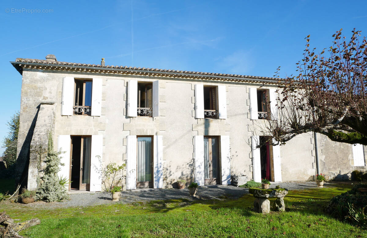 Maison à SAINT-EMILION