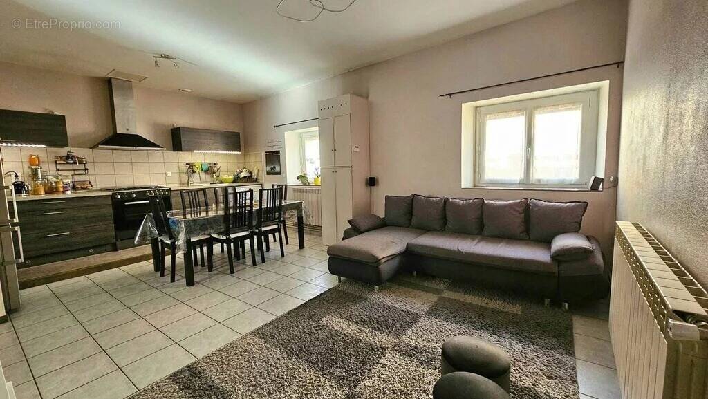 Appartement à RIVES