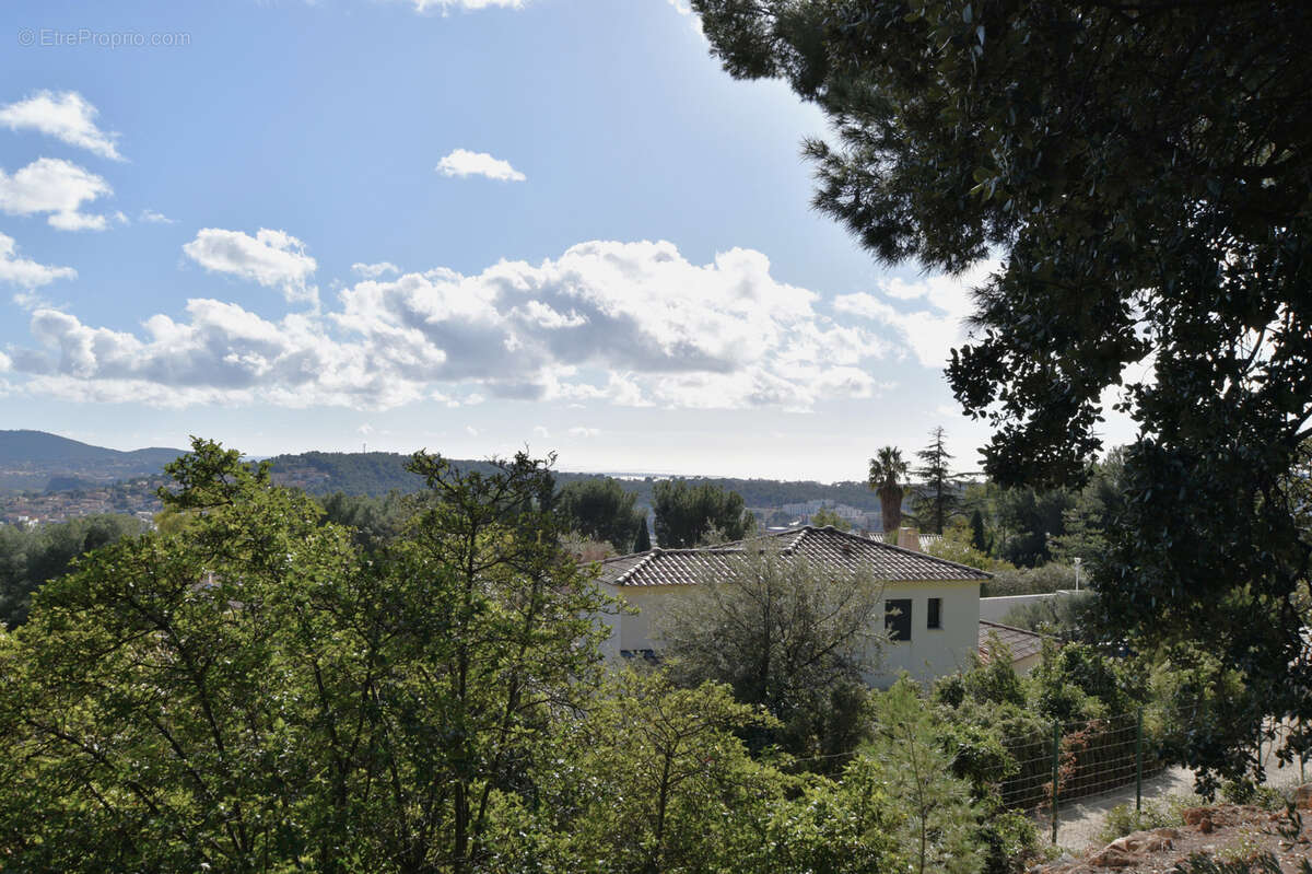 Terrain à LA VALETTE-DU-VAR