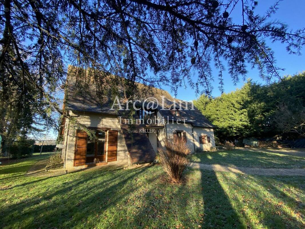 Maison à MAGNAC-LAVAL