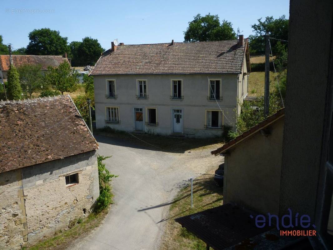 Maison à VILLEFRANCHE-D&#039;ALLIER