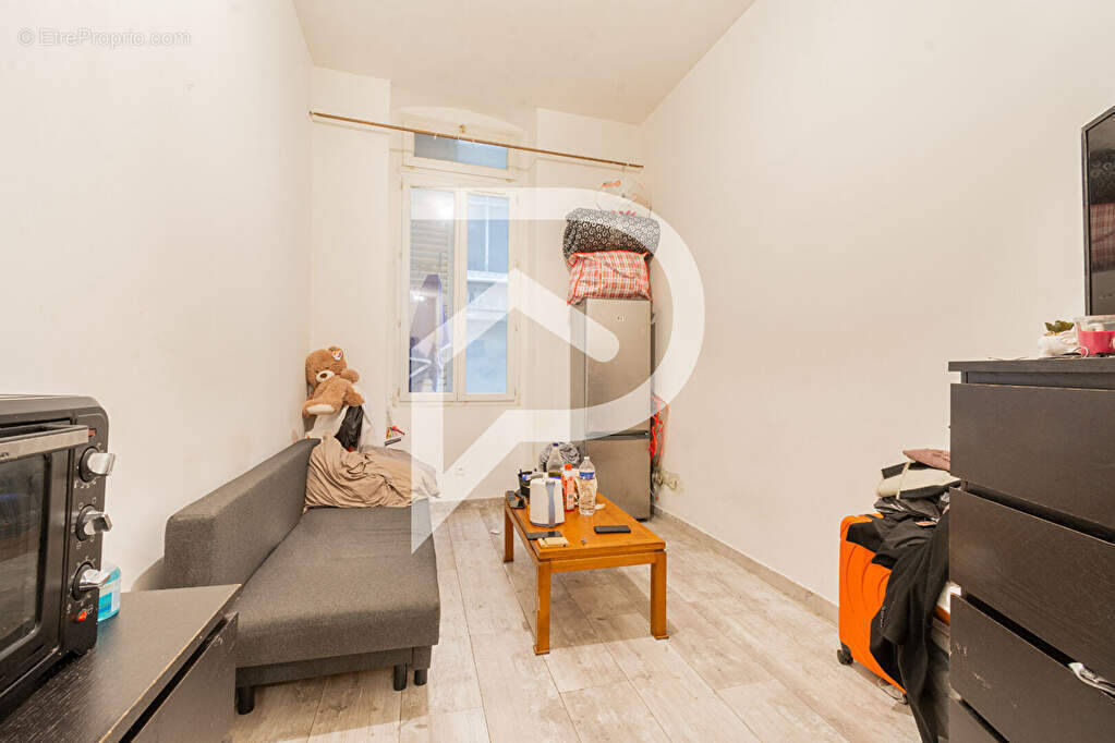 Appartement à MARSEILLE-1E