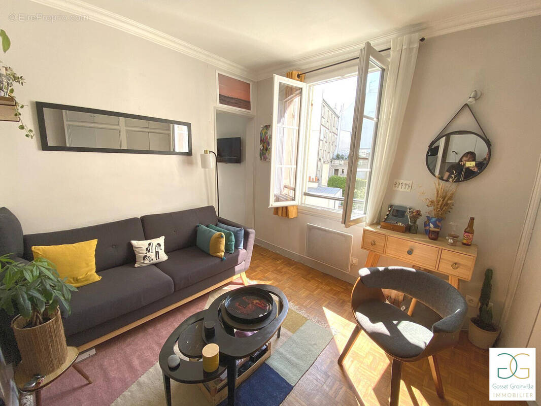 Appartement à PARIS-7E