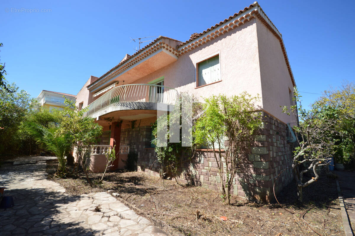 Maison à SAINT-RAPHAEL