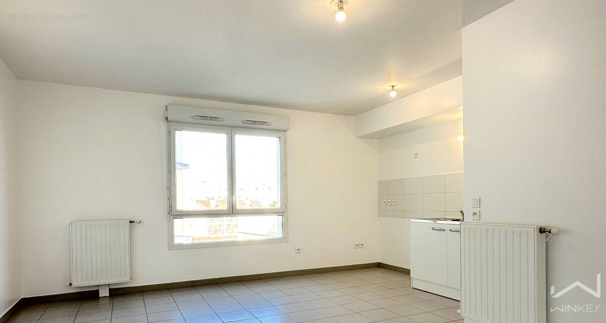 Appartement à AUBERVILLIERS