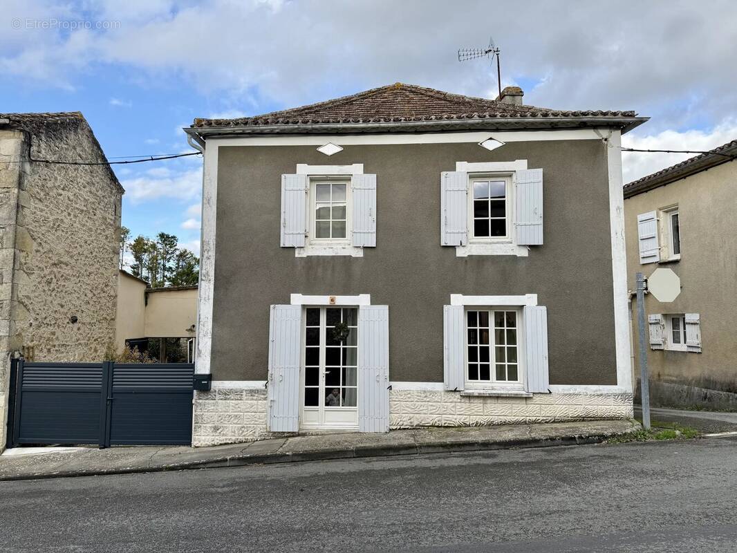 Maison à PELLEGRUE