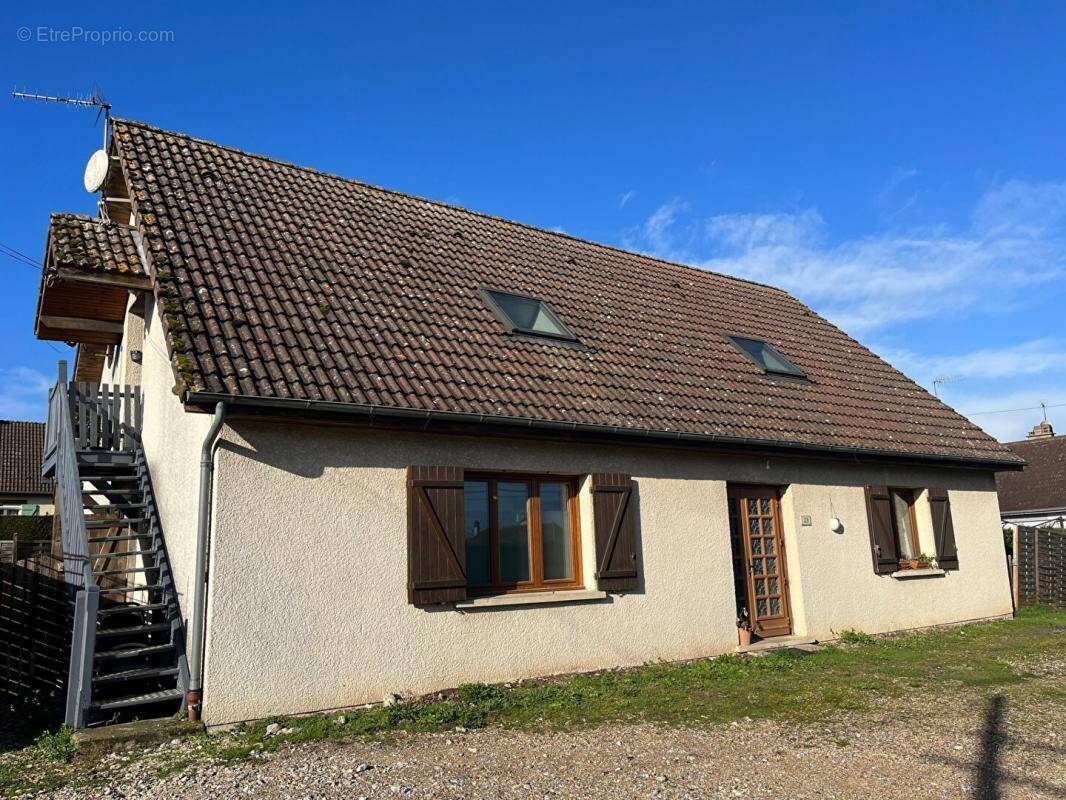 Appartement à SERIFONTAINE