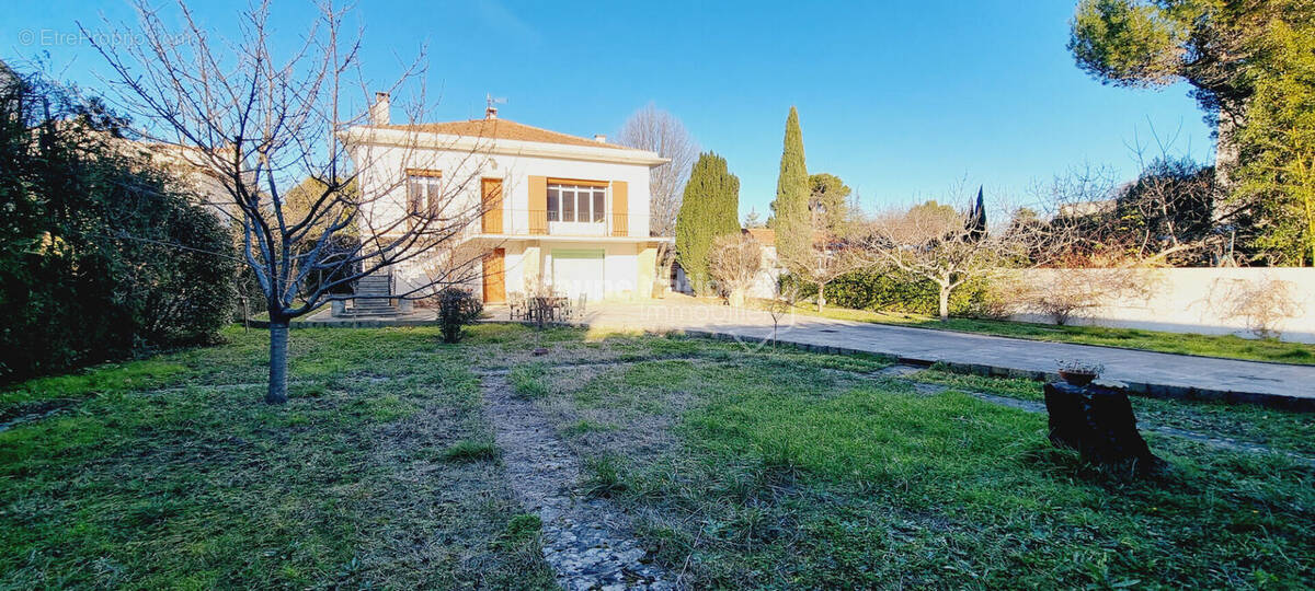 Maison à BAGNOLS-SUR-CEZE