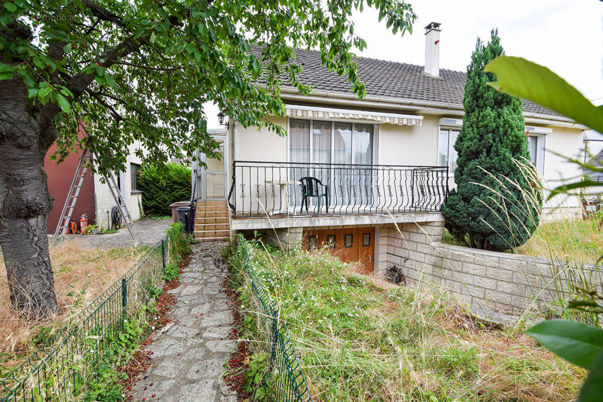 Maison à CARRIERES-SUR-SEINE