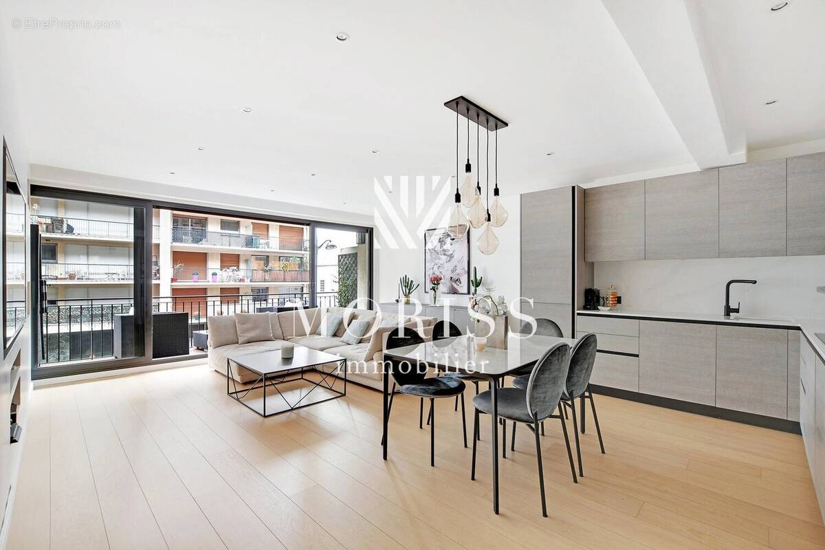 Appartement à NEUILLY-SUR-SEINE