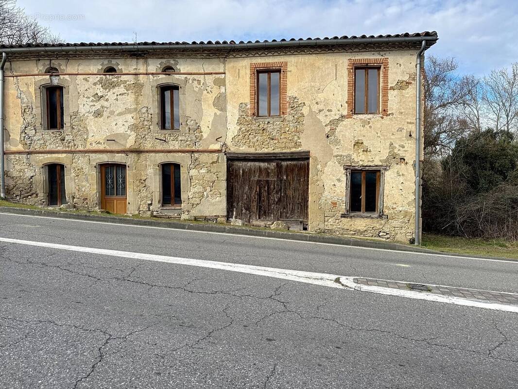 Maison à AURIAC-SUR-VENDINELLE