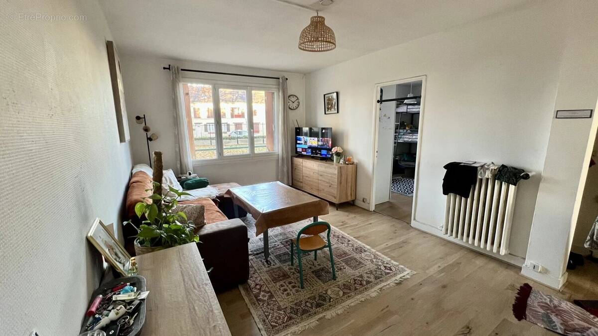 Appartement à CLICHY-SOUS-BOIS