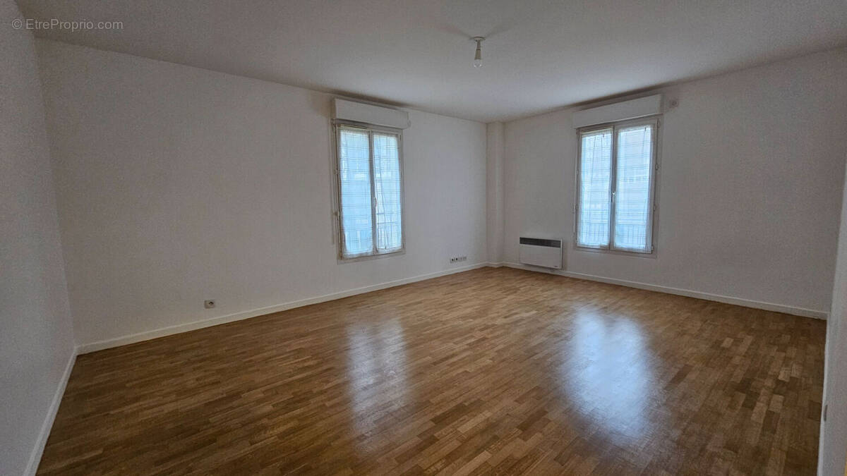 Appartement à HOUILLES