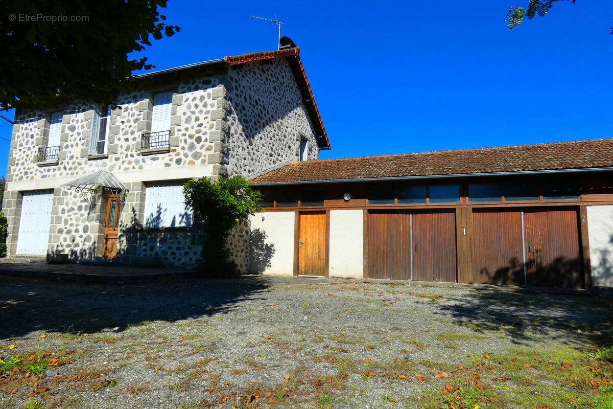 Maison à JUSSAC