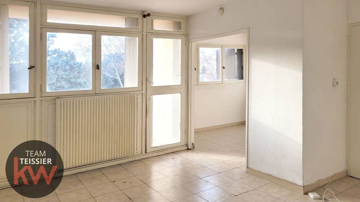 Appartement à SALON-DE-PROVENCE