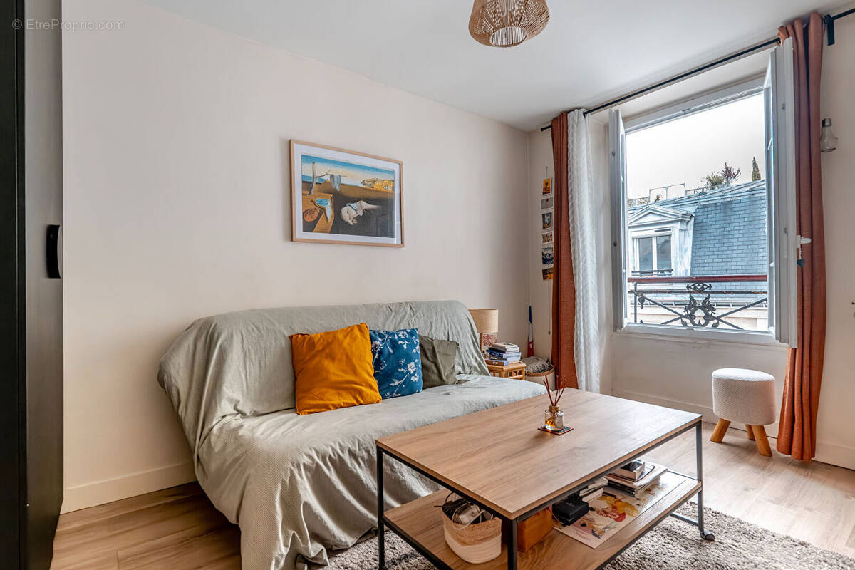 Appartement à PARIS-17E