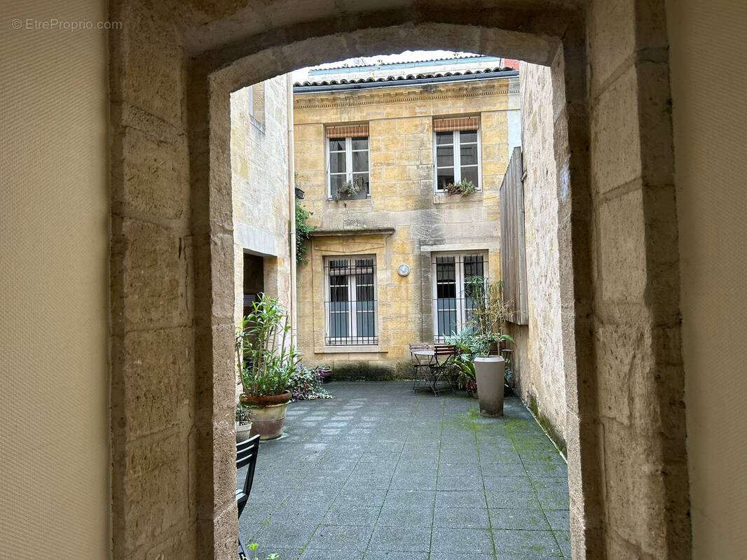 Appartement à BORDEAUX