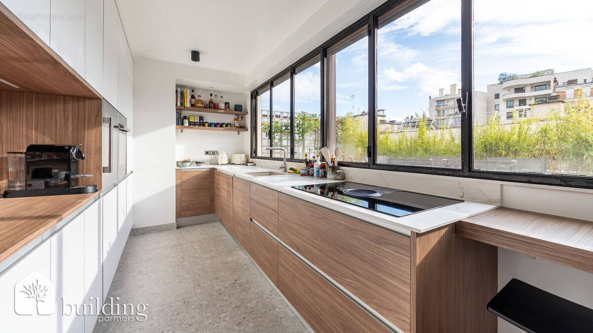 Appartement à NEUILLY-SUR-SEINE