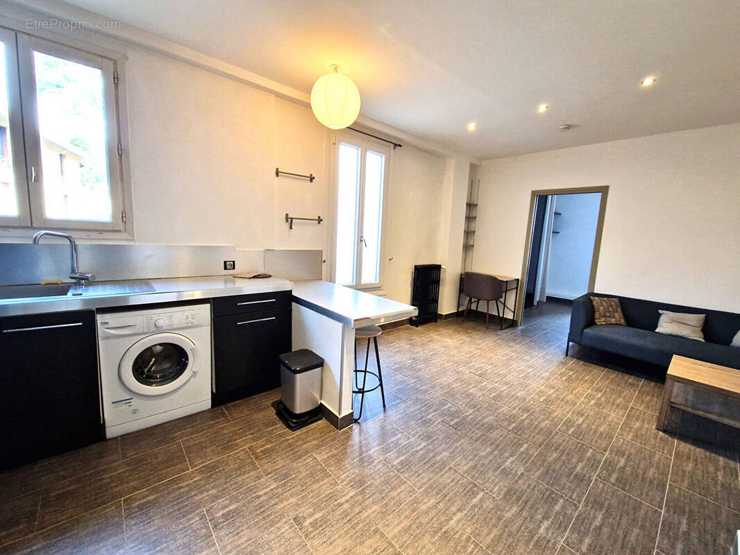 Appartement à LE MESNIL-LE-ROI