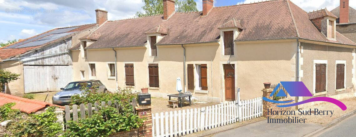 Façade  - Maison à ARCOMPS