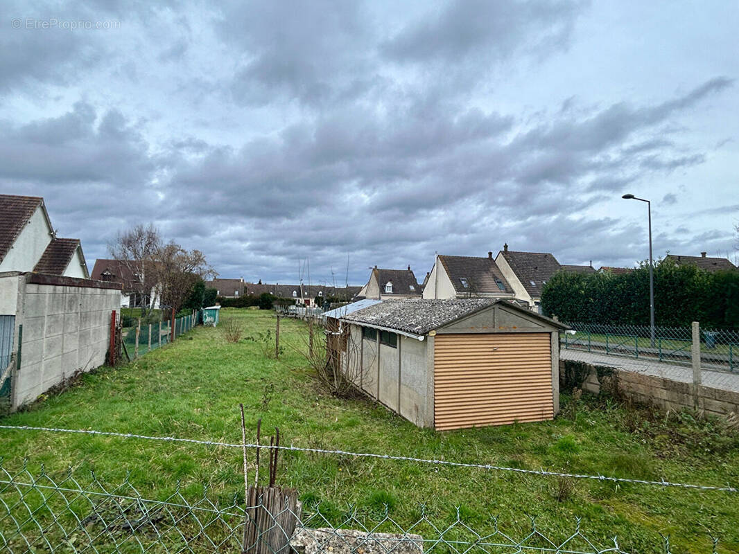 Terrain à CAUDEBEC-LES-ELBEUF