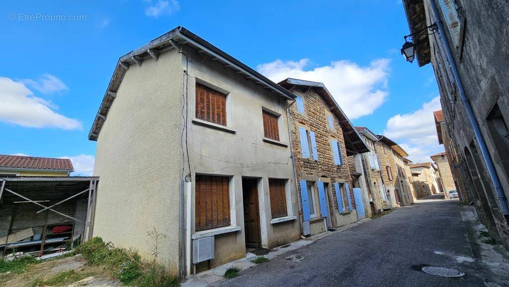 Maison à LE GRAND-SERRE