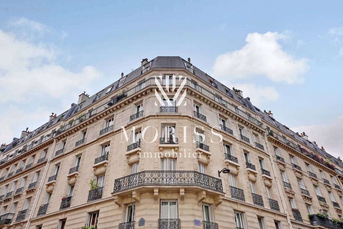 Appartement à PARIS-17E