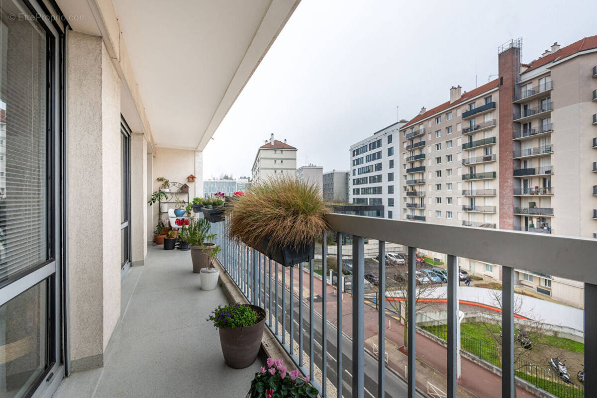 Appartement à MONTROUGE