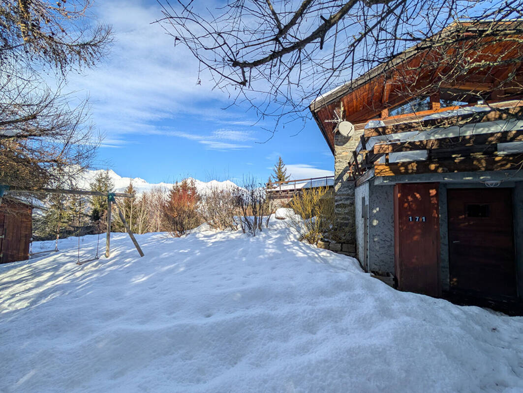 Maison à LES CHAPELLES