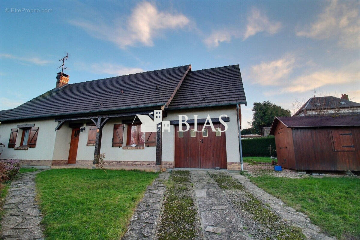 Maison à BOURG-ACHARD