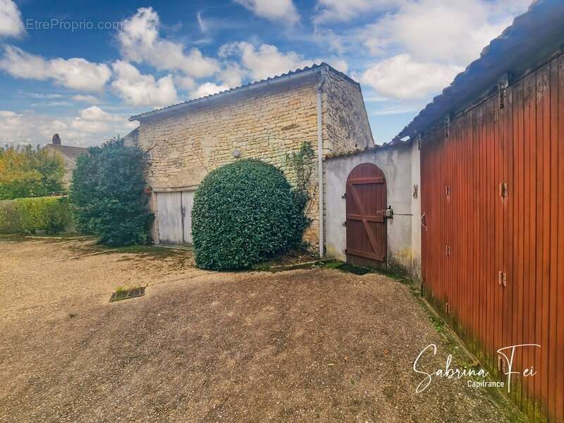 Maison à SAINT-MEDARD-D&#039;AUNIS