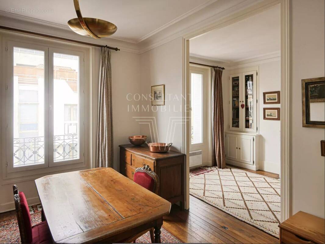 Appartement à LEVALLOIS-PERRET