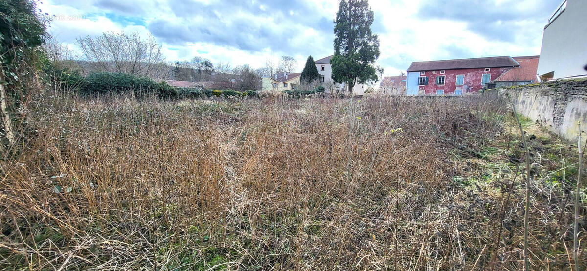 Terrain à NOVEANT-SUR-MOSELLE